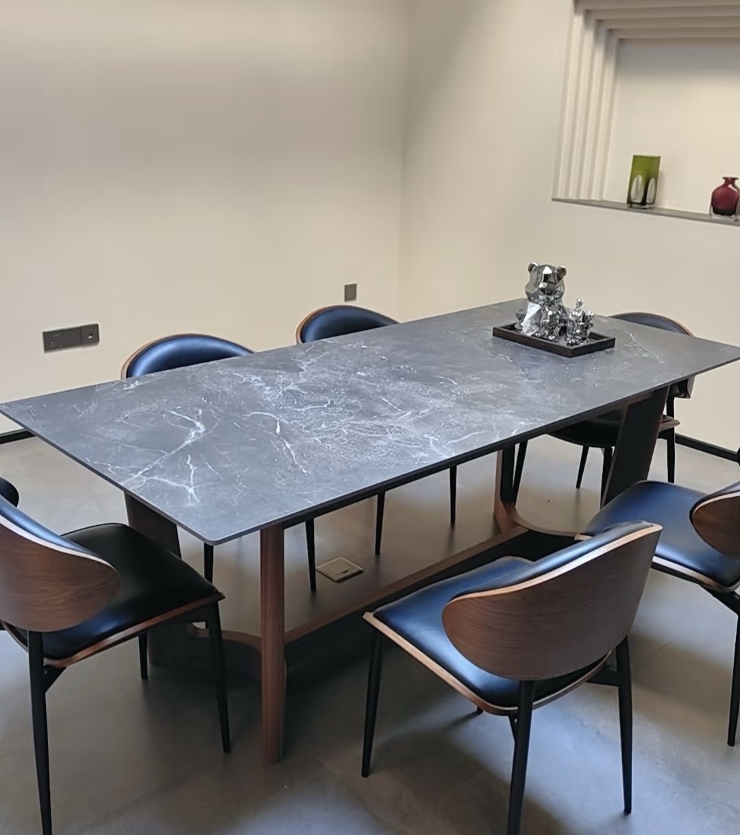 Why Choose a Sintered Stone Dining Table?